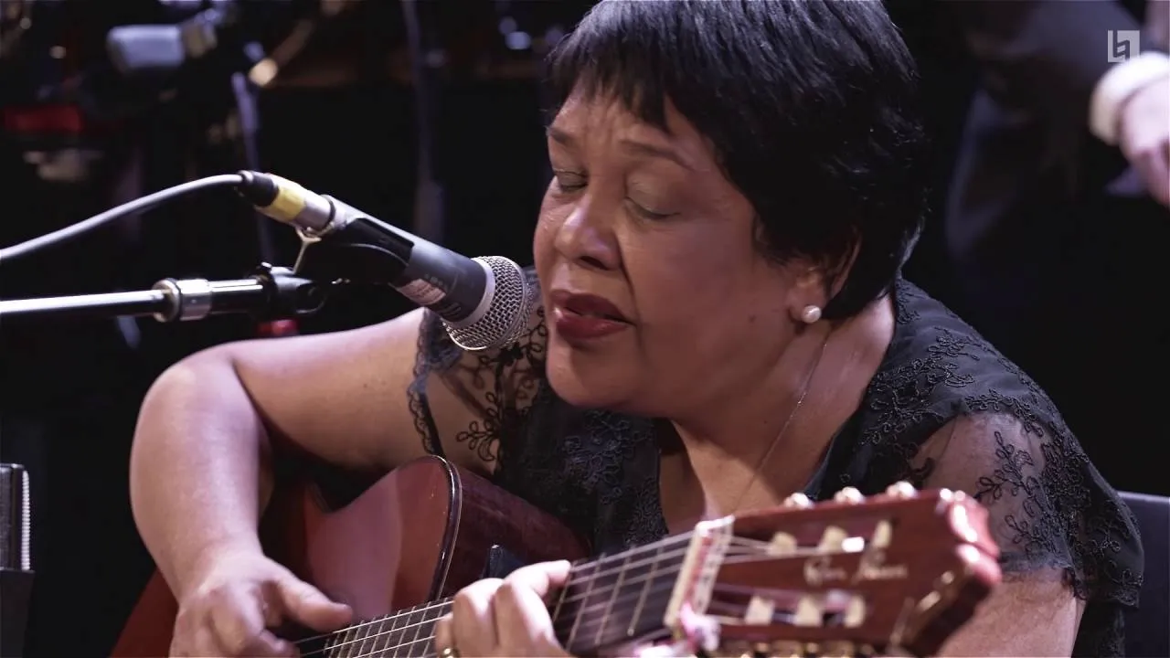 Rosa Passos